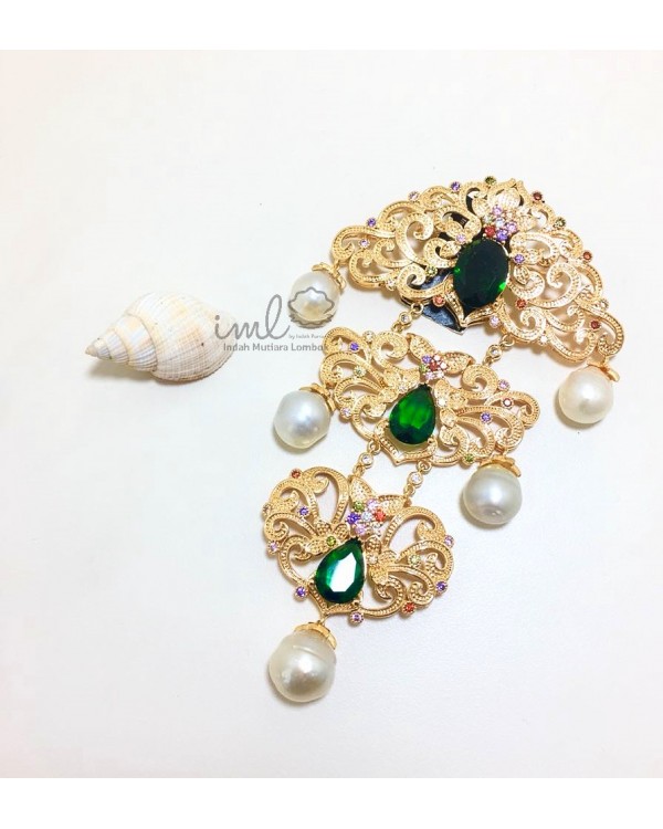 LUXURIOUS BROOCH